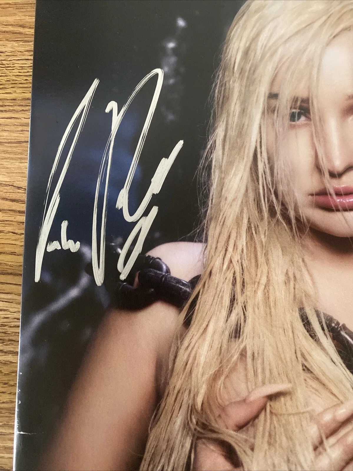 Kim Petras Autographed Vinyl Album ‘Feed The Beast’, image 2