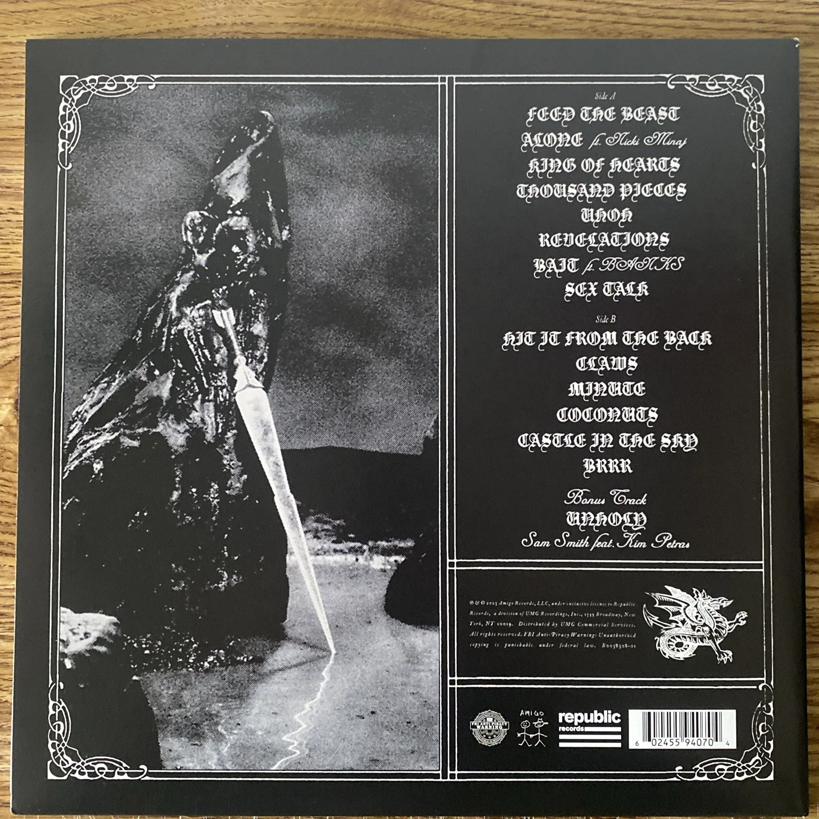 Kim Petras Autographed Vinyl Album ‘Feed The Beast’, image 3
