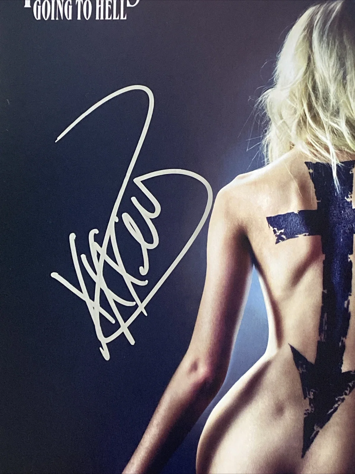 Taylor Momsen — Taylor Momsen Aurographed Vinyl Album The Pretty Reckless ‘Going To Hell’, image 2