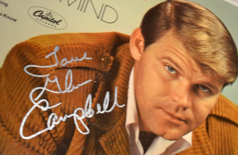 Rare GLEN CAMPBELL Signed Original Autograph Record, Frame, Plaque, COA, UACC, image 3