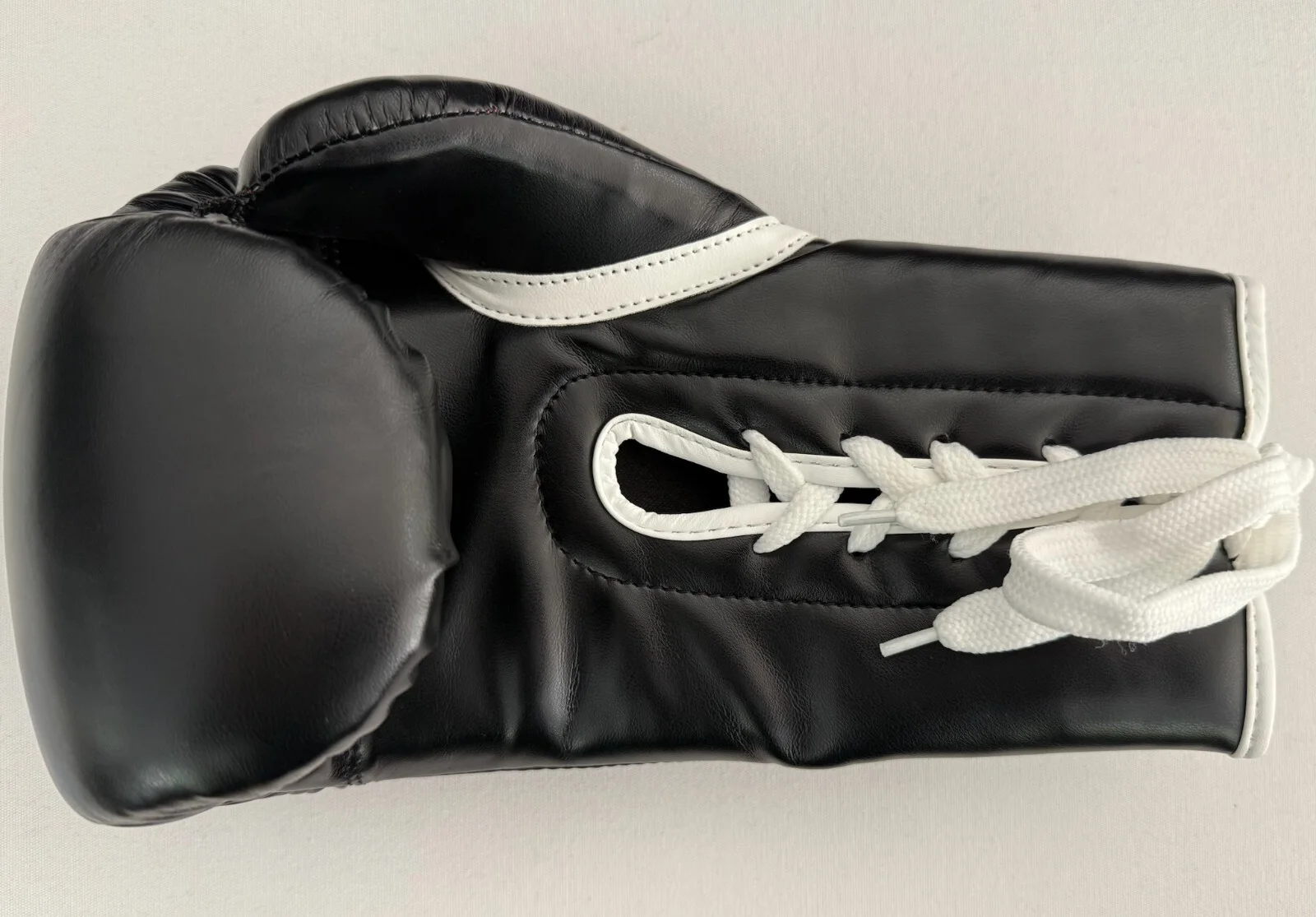 Sylvester Stallone — Sylvester Stallone Rocky Balboa Autographed Tuf Wear Black Glove ASI Proof, image 3