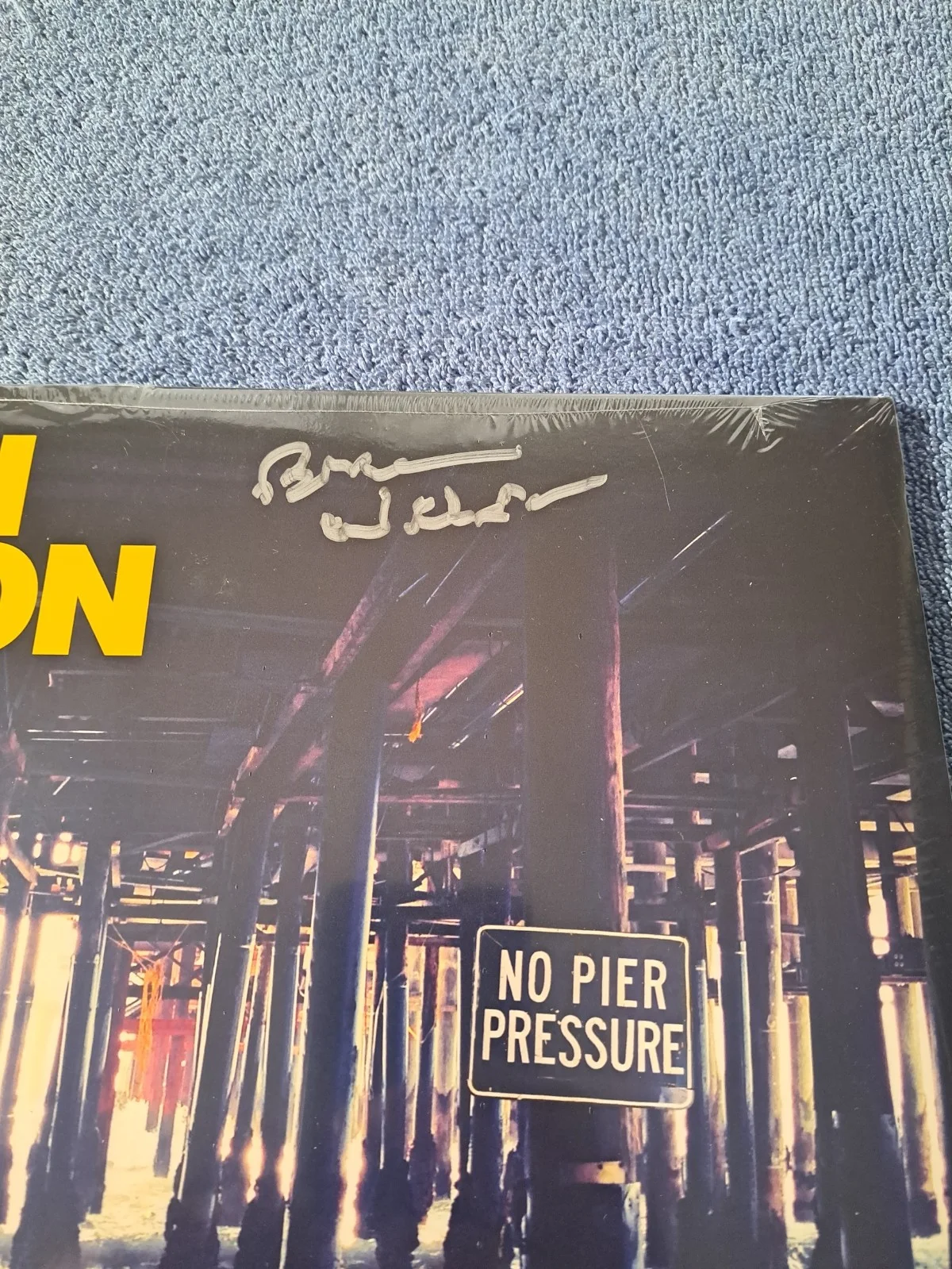 BRIAN WILSON SIGNED ON ALBUM COVER OF "NO PIER PRESSURE" VINYL BRAND NEW JSA COA, изображение 2
