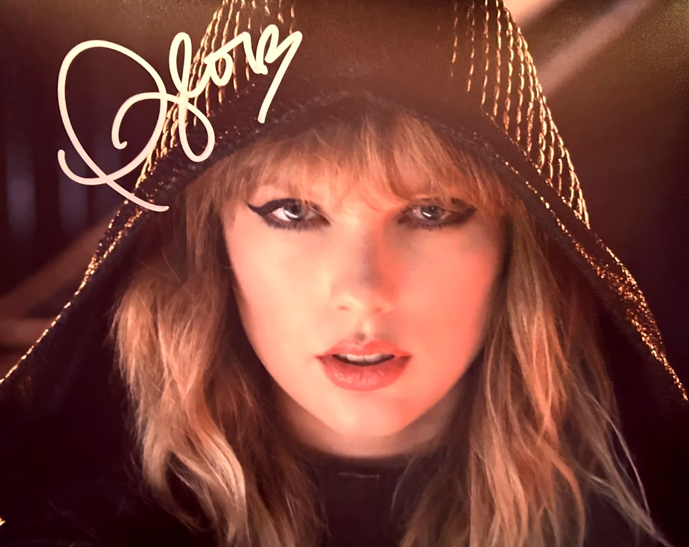 TAYLOR SWIFT Signed Genuine 8x10" Authentic Original Autograph Signature w/COA, изображение 3