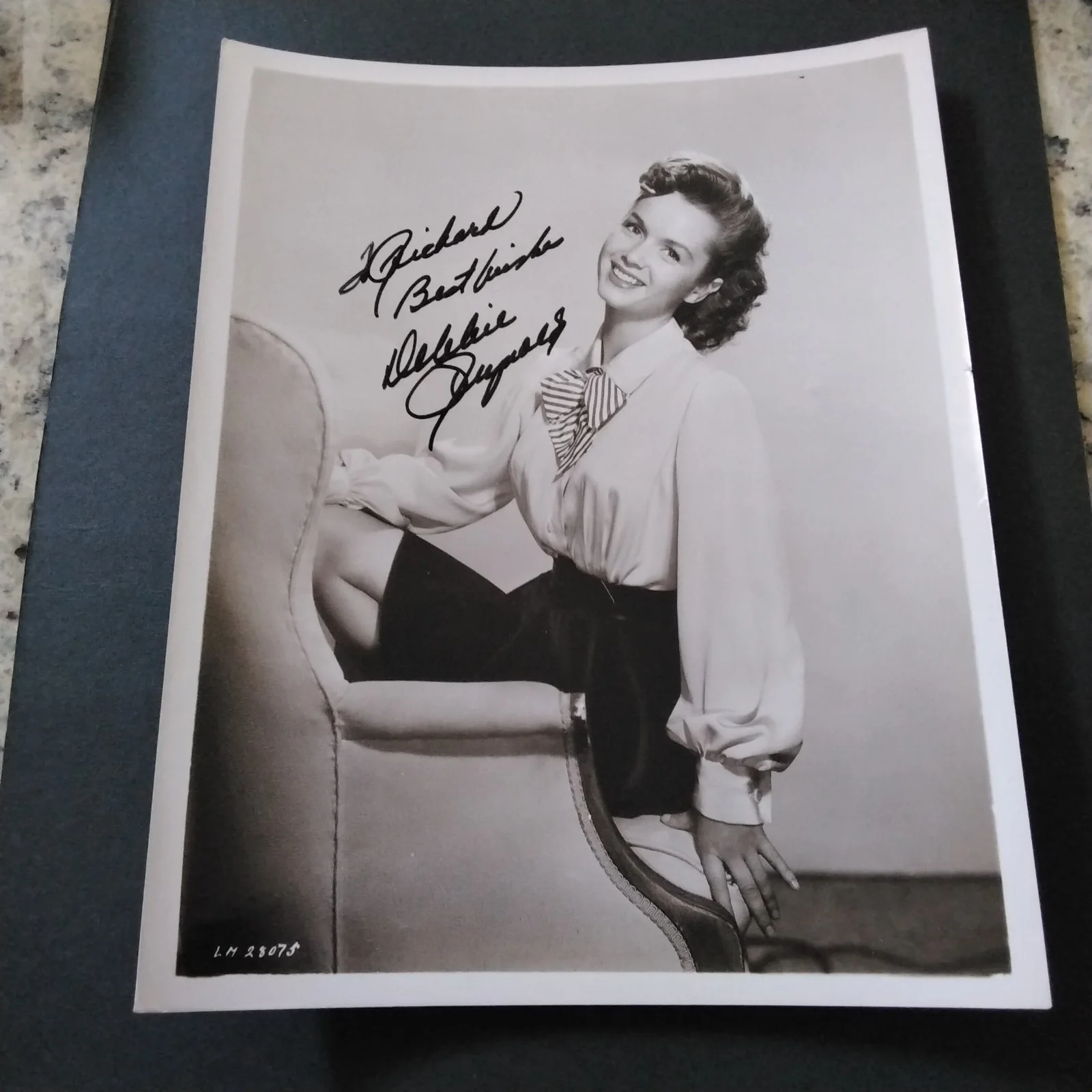 Debbie Reynolds SIGNED Photo MGM Film Actress Singing in the Rain Tammy In & Out, изображение 2
