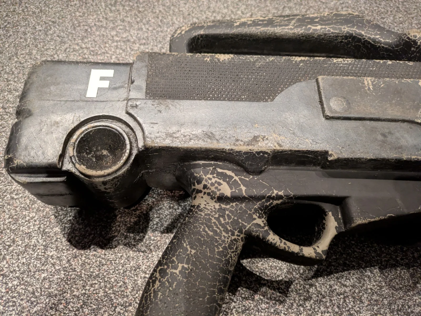 Space truckers Original Screen Used Prop Rifle, image 5