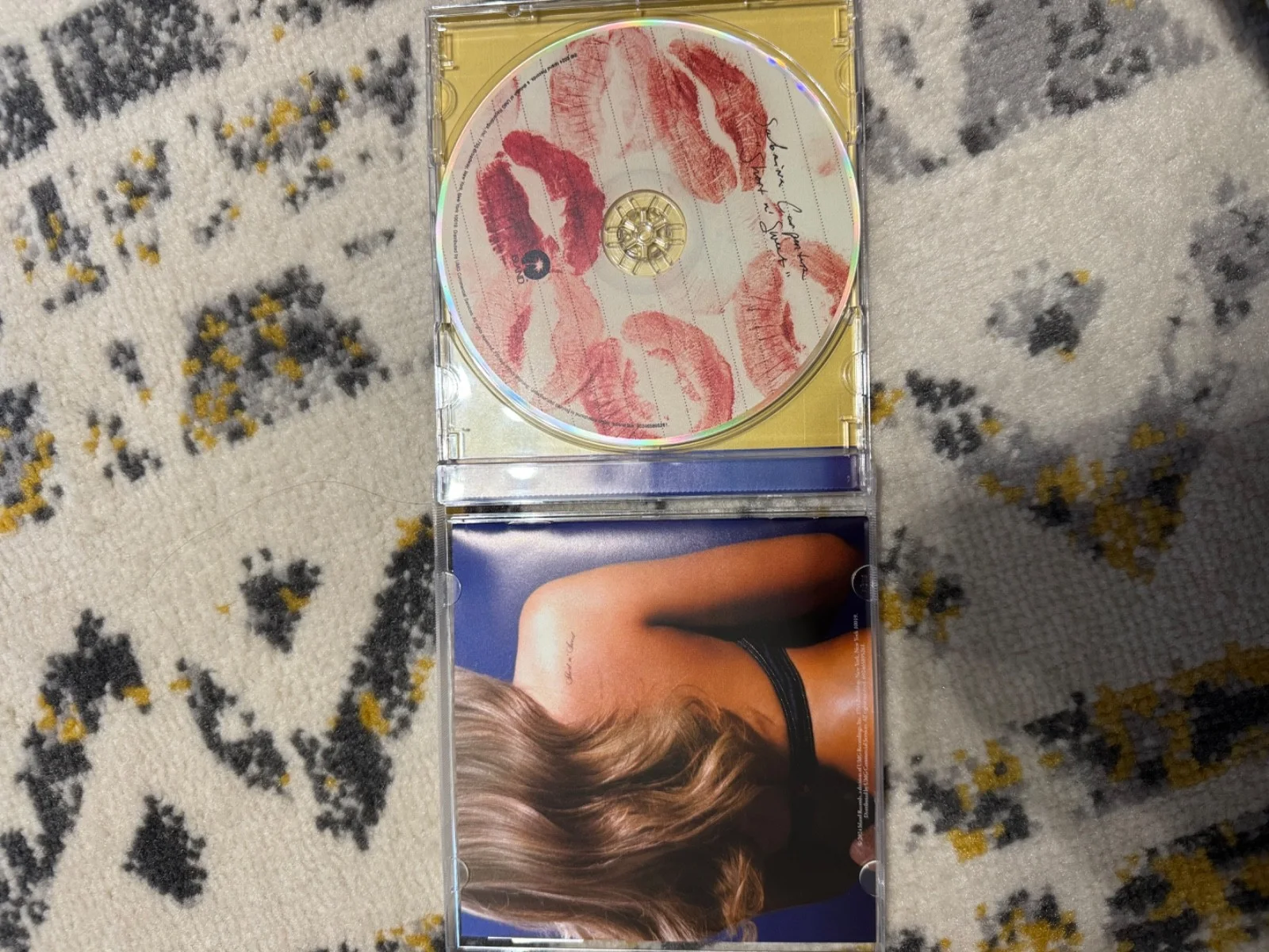 Sabrina Carpenter Short N' Sweet SNS Hand-Signed Autographed Insert and CD, image 2