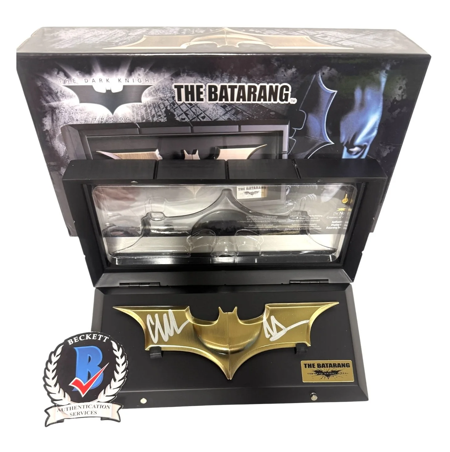 CHRISTIAN BALE — CHRISTIAN BALE SIGNED AUTOGRAPH NOBLE COLLECTION BATARANG THE DARK KNIGHT BAS, изображение 3