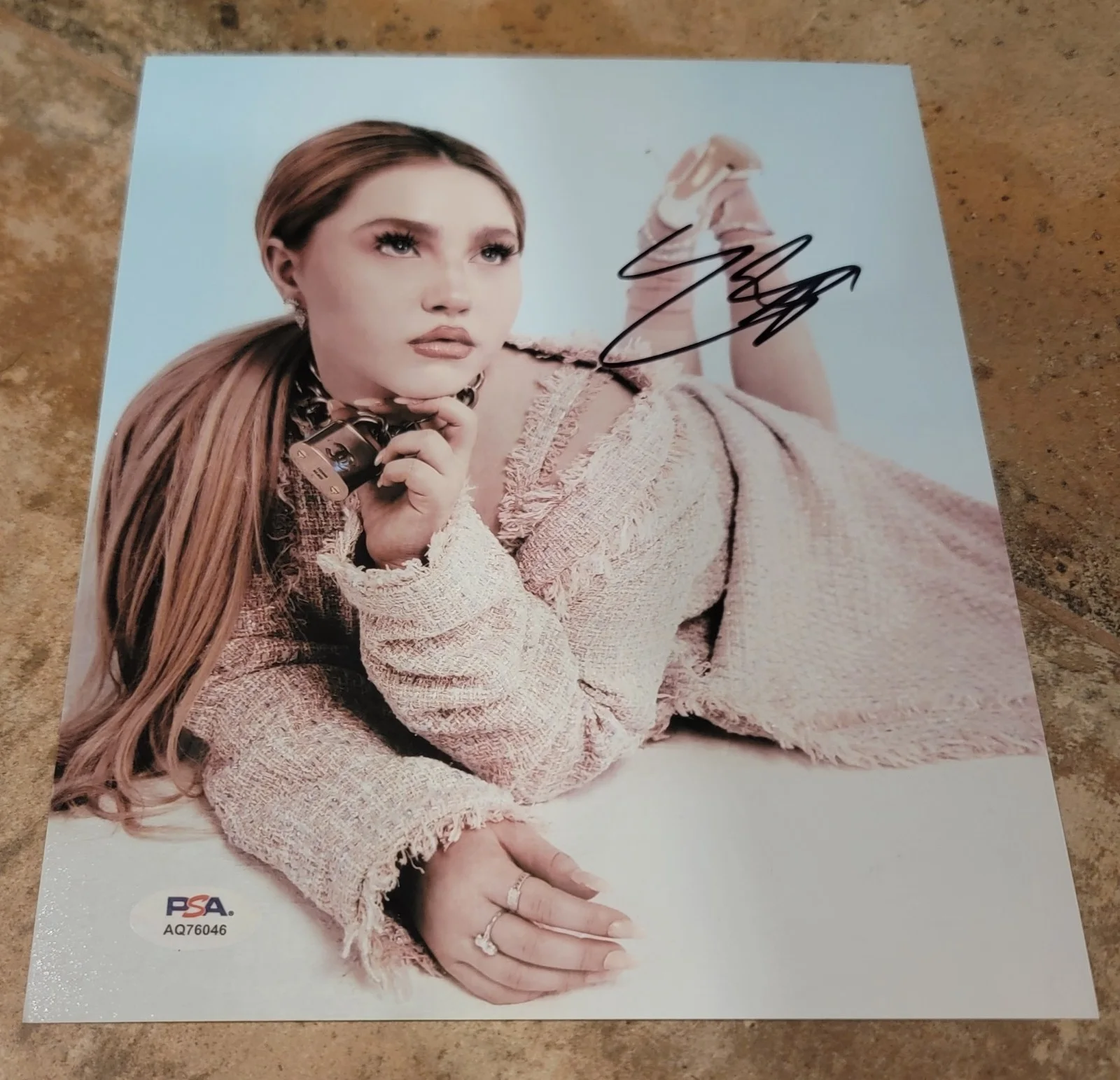Ella Anderson — Ella Anderson signed 8x10 photo autograph PSA DNA photoshoot pink shirt