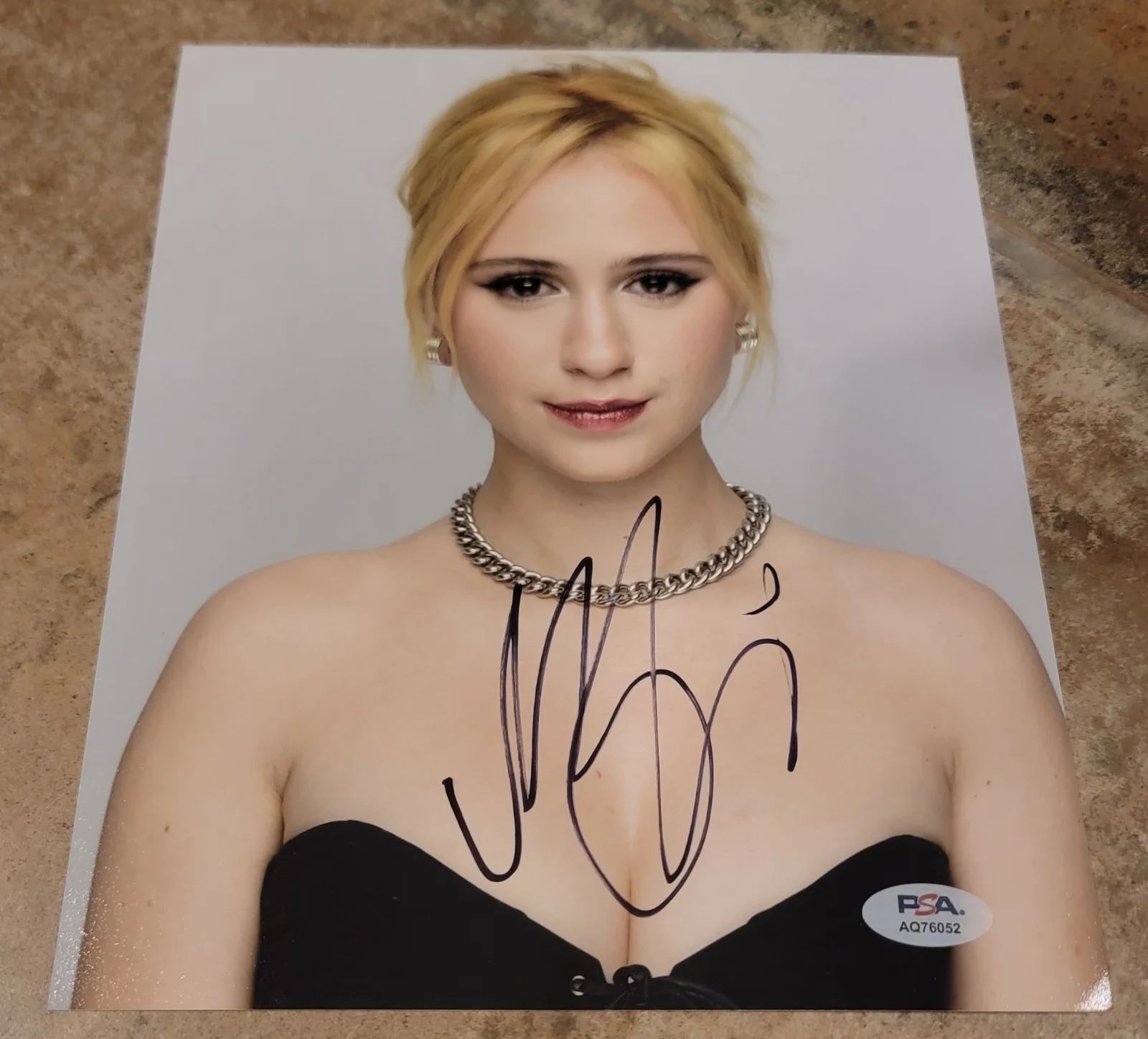 Maria Bakalova — Maria Bakalova signed 8x10 photo autograph PSA DNA photoshoot lipstick necklace