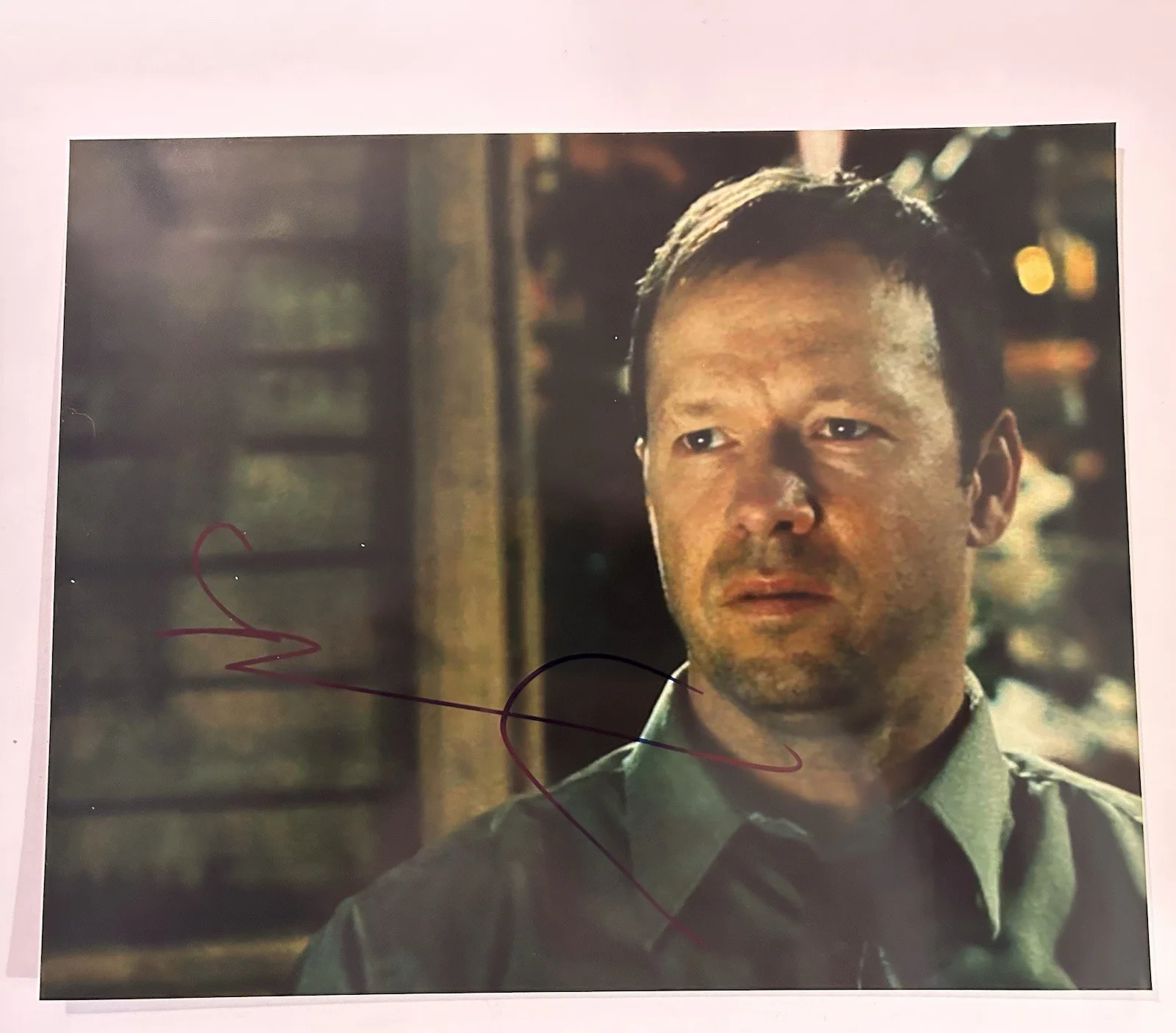 Donnie Wahlberg — Donnie Wahlberg signed 8x10 photo (with proof pic) autograph SAW Movie Horror
