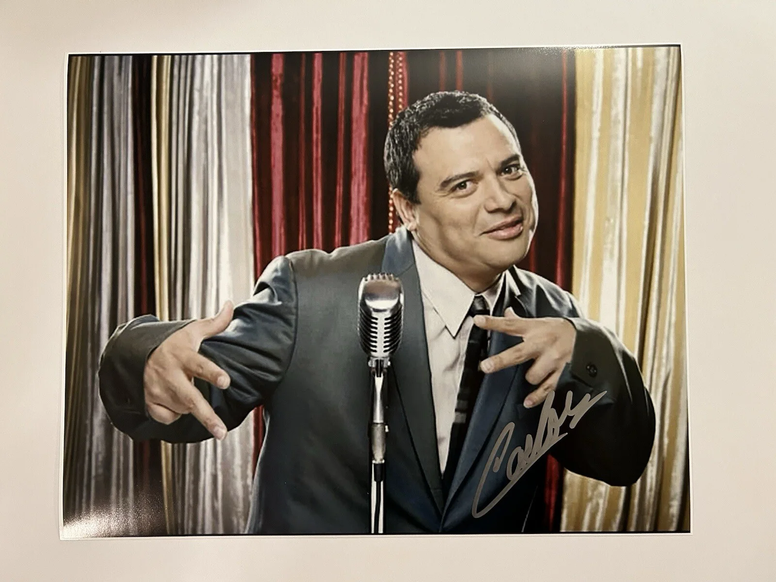 Carlos Mencia — Comedian Carlos Mencia Autograph 11x14 Photo (proof pic) Funny