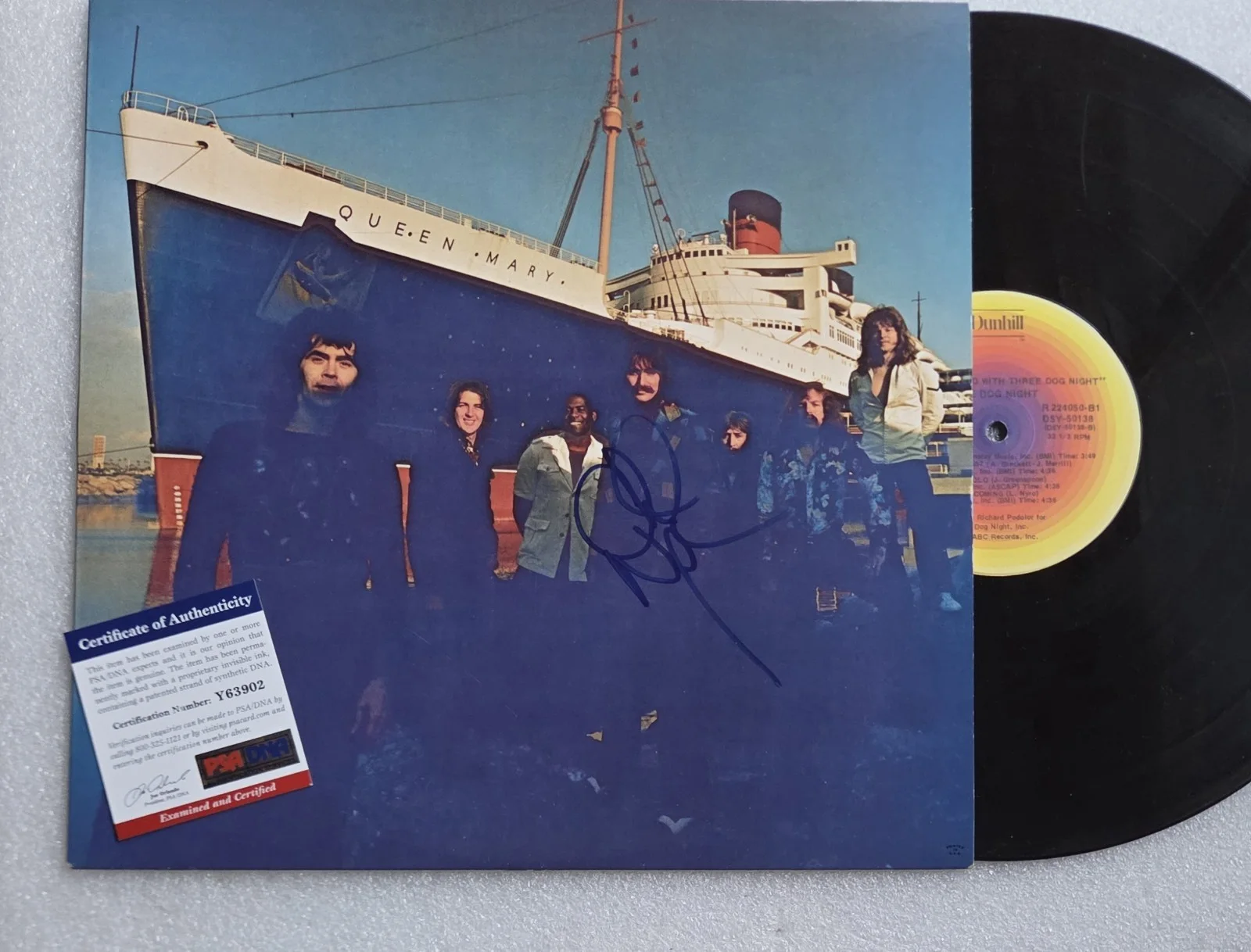 CHUCK NEGRON PSA SIGNED RECORD AUTOGRAPHED AROUND THE WORLD WITH THREE DOG NIGHT, изображение 5