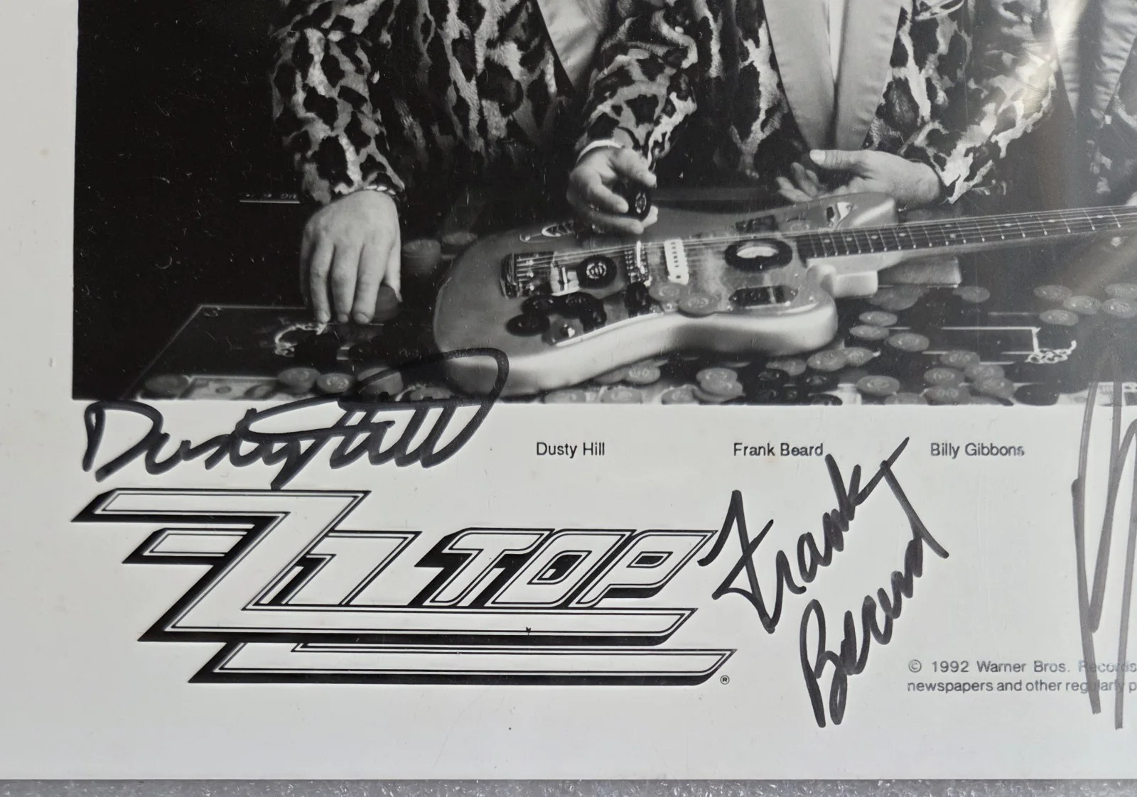 ZZ TOP SIGNED 8X10 PHOTO AUTOGRAPHED MUSIC BILLY GIBBONS DUSTY HILL FRANK BEARD, изображение 3