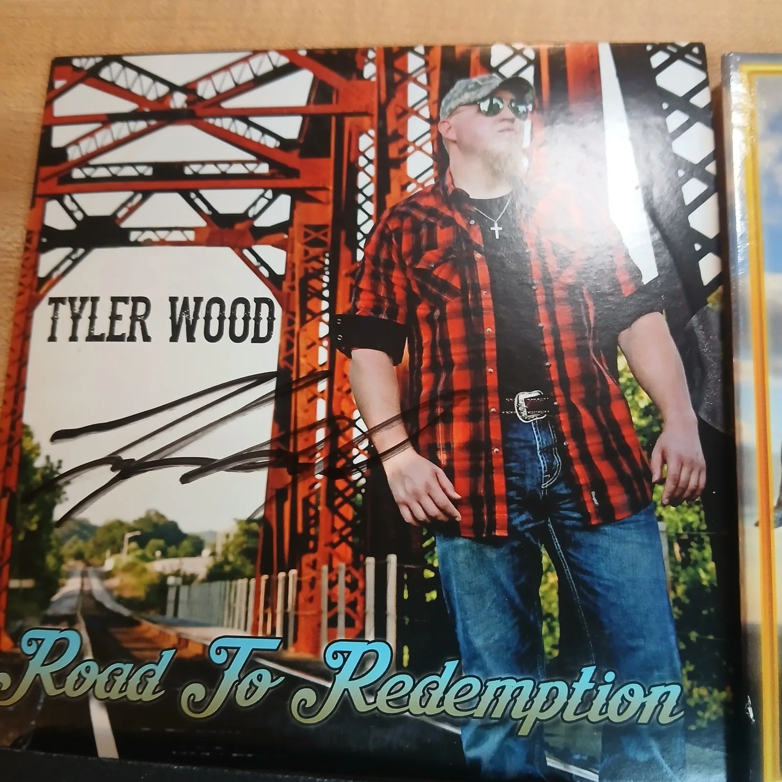 Tyler Wood Collection, 4 Items 3 C.ds And Cuzzie Cup, 2 Signed Cds Box Included, изображение 2