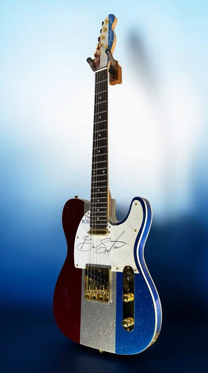 Bruce Springsteen SIGNED Custom Tri-Color Telecaster Style Guitar with Gold Pkg!, image 3