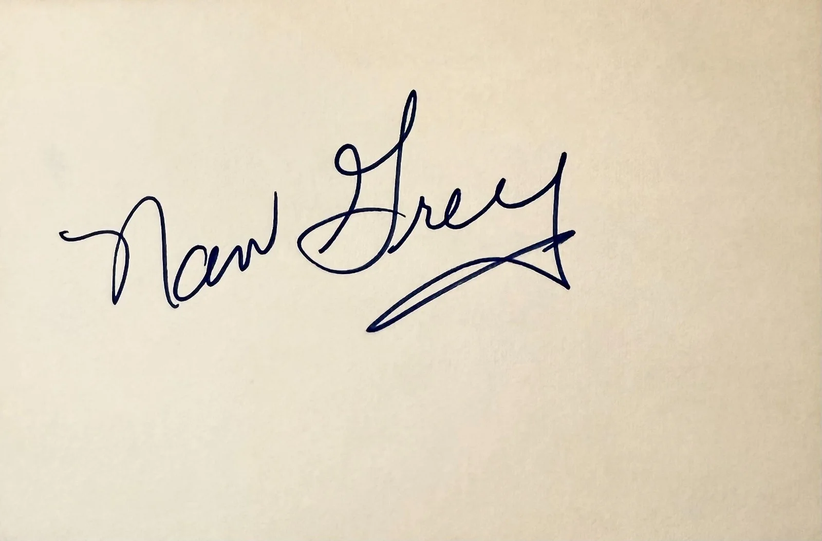 Nan Grey — NAN GREY Signed Autograph 4x6 INDEX CARD The Invisible Man Returns Girl's School, image 3