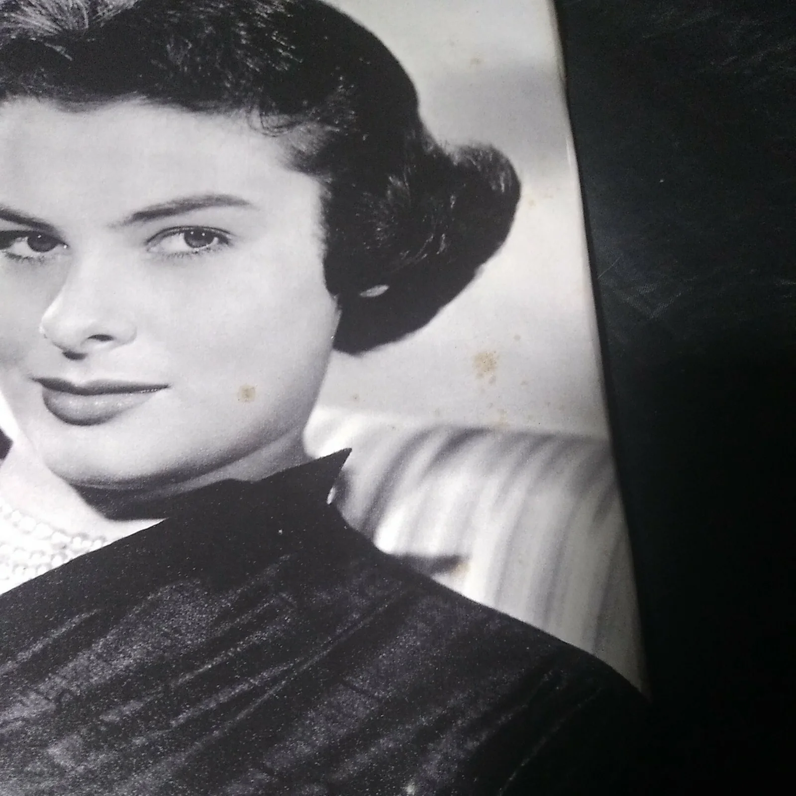 audrey dalton — Autographed Audrey Dalton 8x10" Signed in Person. Titanic, Gunsmoke UNFRAMED, image 4