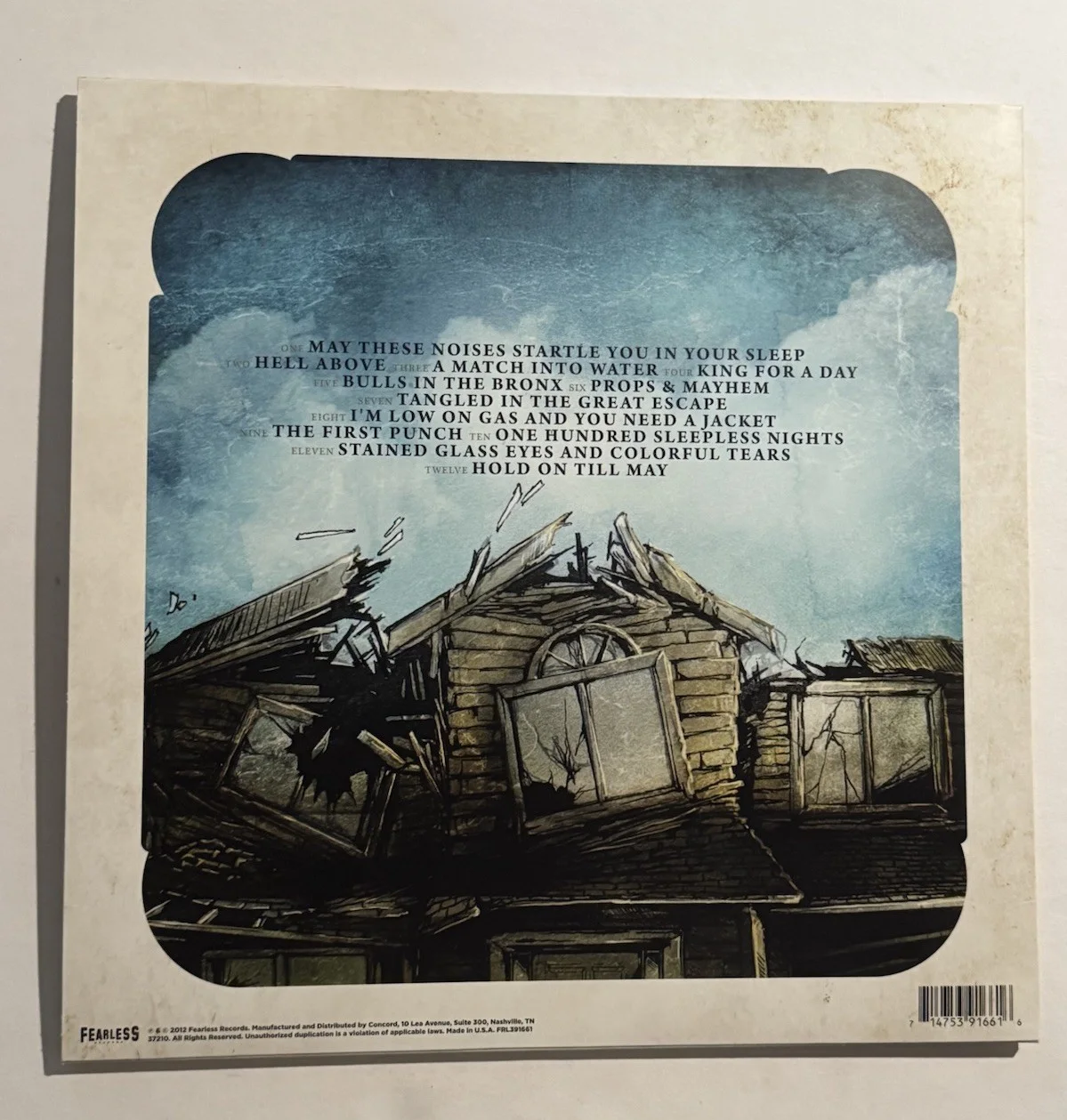 VIC FUENTES SIGNED VINYL ALBUM RECORD AUTOGRAPHED PIERCE THE VEIL BAND COA, изображение 2