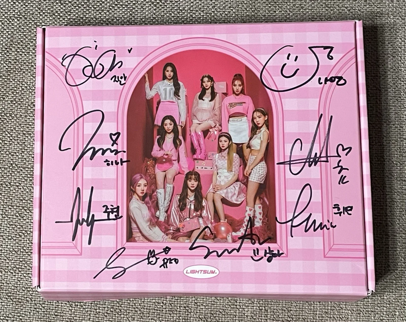 LIGHTSUM “Vanilla” Debut Single Album Autographed, image 2