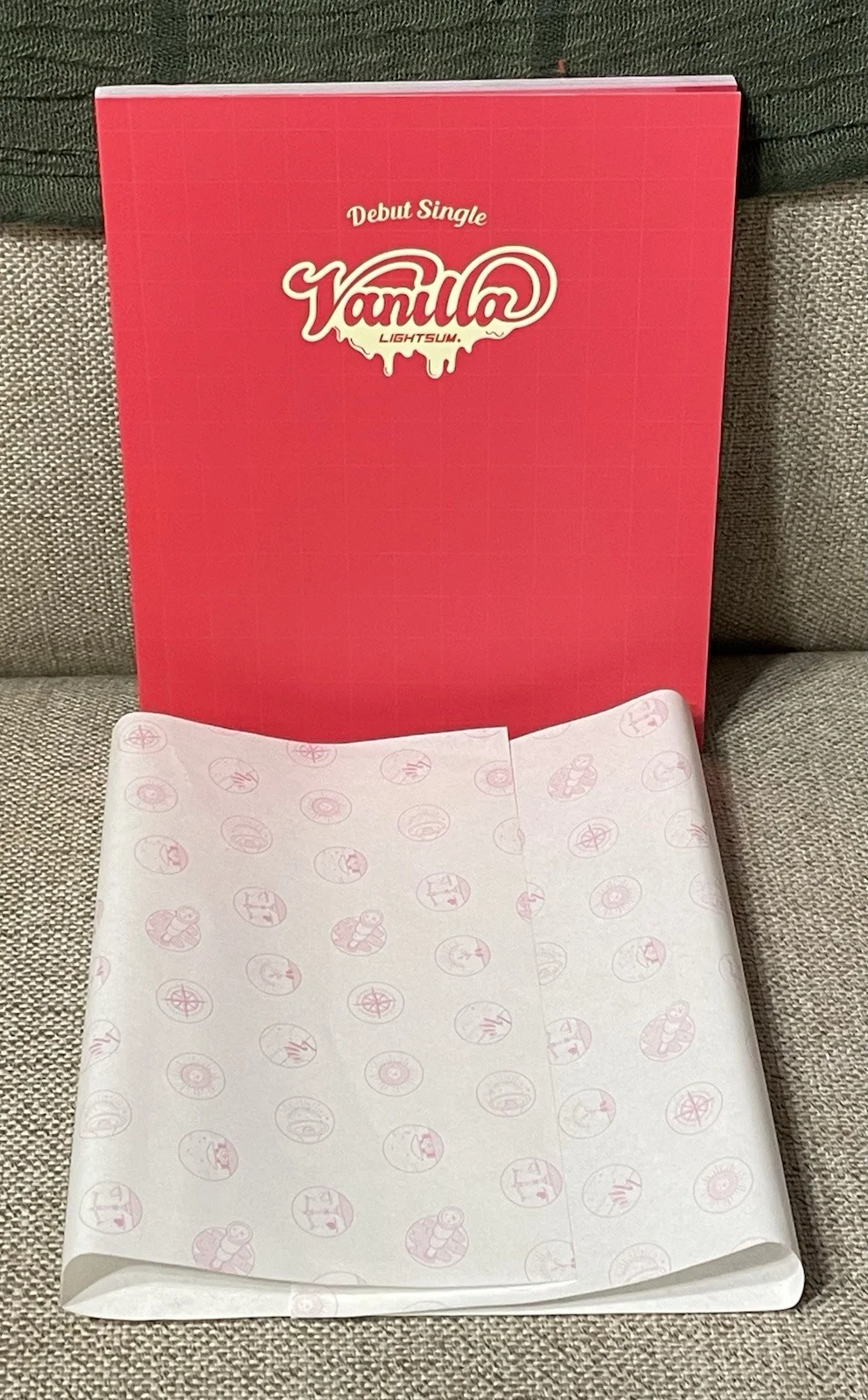 LIGHTSUM “Vanilla” Debut Single Album Autographed, image 4