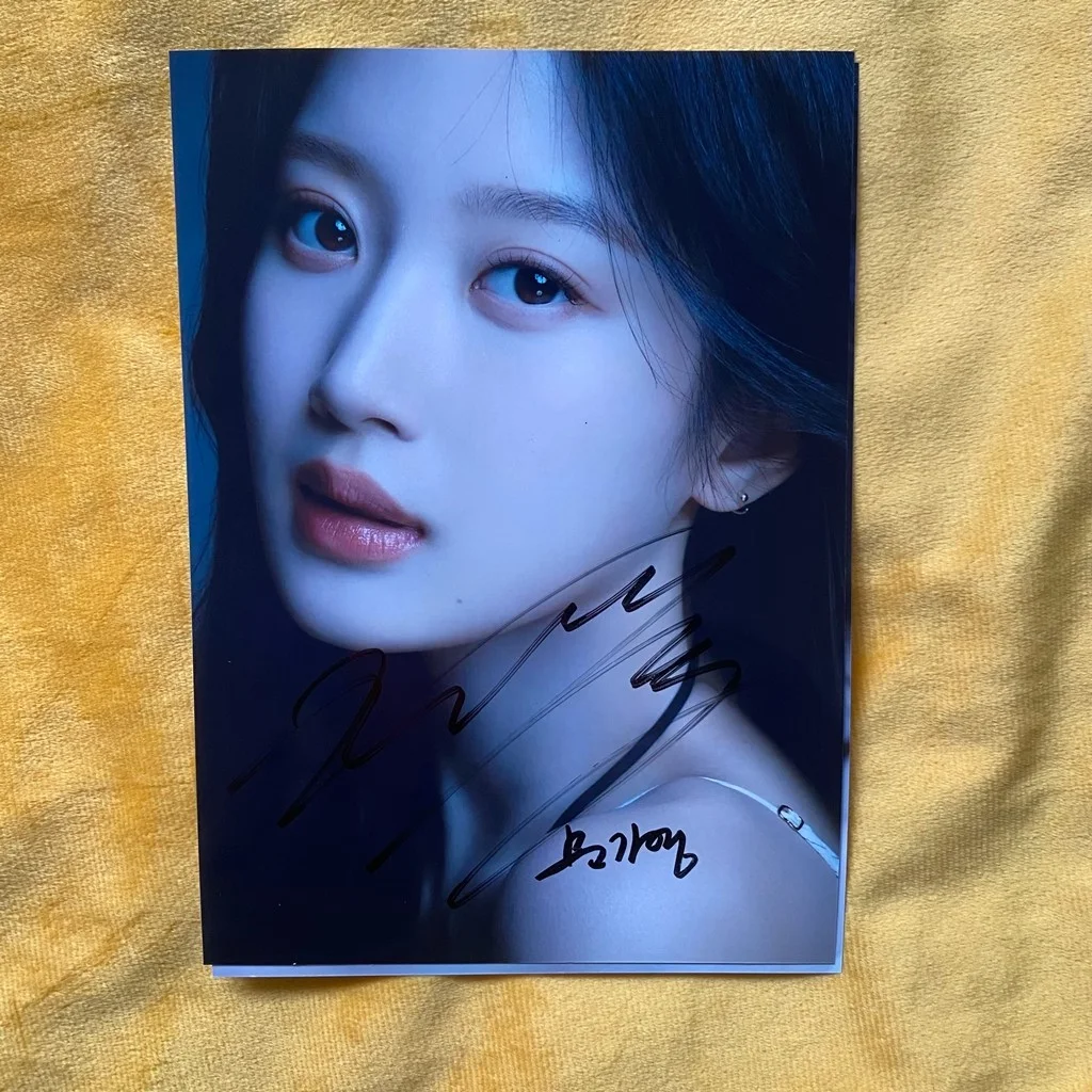 MUN KA YOUNG Autographed Signed Photo Once We Were Us 5*7 K-POP 2026, image 2