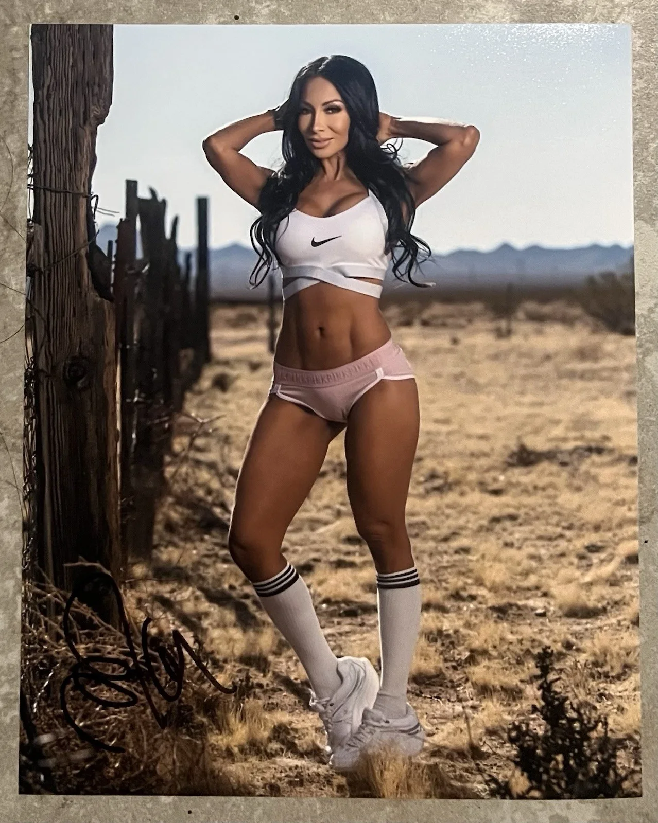 MONICA GOE — MONICA GOE N PERSON SIGNED 8X10 COLOR PHOTO MODEL TIK TOK INFLUENCER