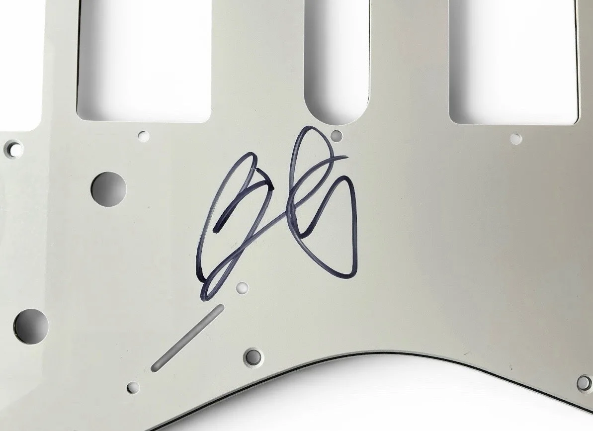 Brad Paisley Autograph Signed Stratocaster Pickguard with Beckett COA, image 2