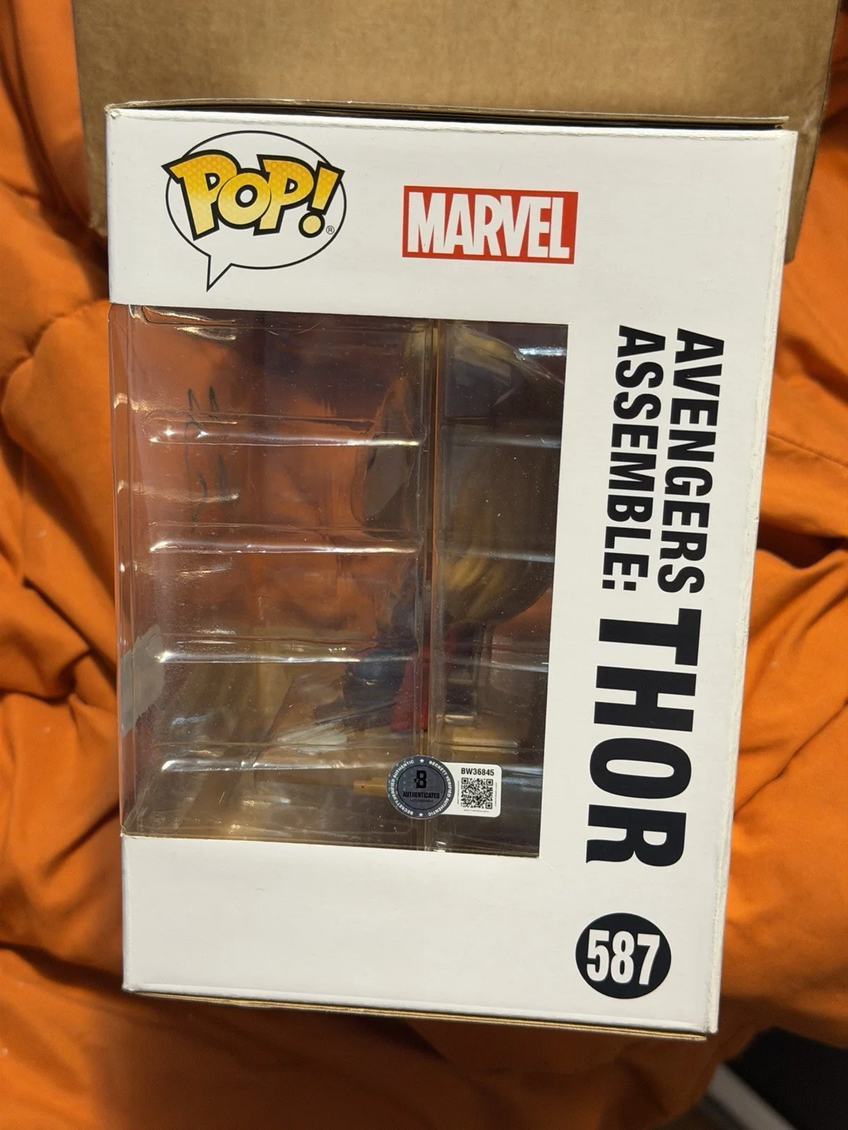 Chris Hemsworth Avengers signed funko pop BECKETT COA Amazon RARE, image 2