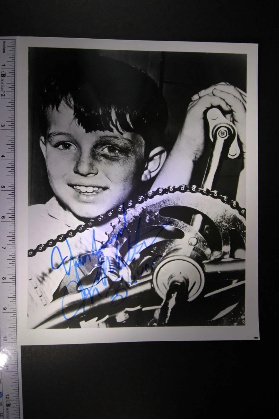 Jerry Mathers — JERRY MATHERS (LEAVE IT TO BEAVER) AUTOGRAPH PHOTO~