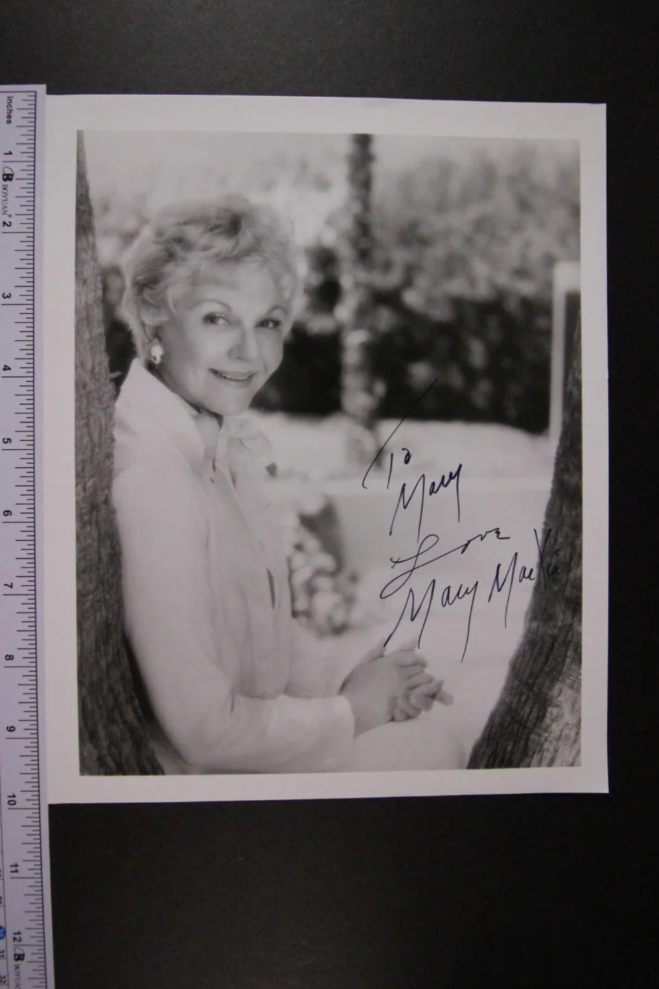 Mary Martin — MARY MARTIN (1913-1990) (PETER PAN~SOUTH PACIFIC~SOUND OF MUSIC) AUTOGRAPH PHOTO