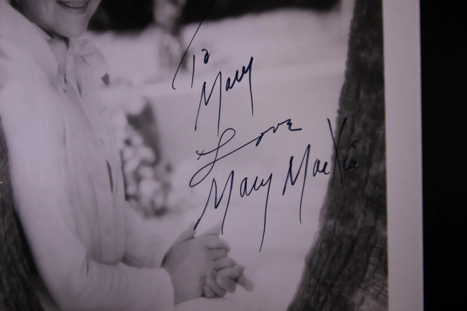 Mary Martin — MARY MARTIN (1913-1990) (PETER PAN~SOUTH PACIFIC~SOUND OF MUSIC) AUTOGRAPH PHOTO, изображение 2