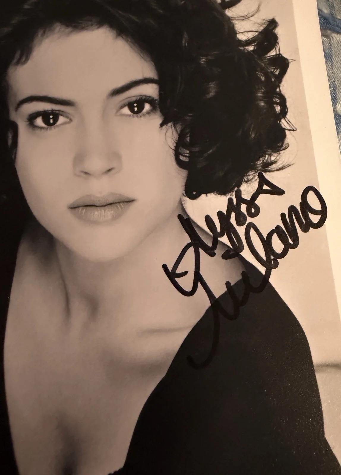 “ALYSSA MILANO” (actress) 7x5” SIGNED PHOTO Autographed photograph/picture SEXY, изображение 2