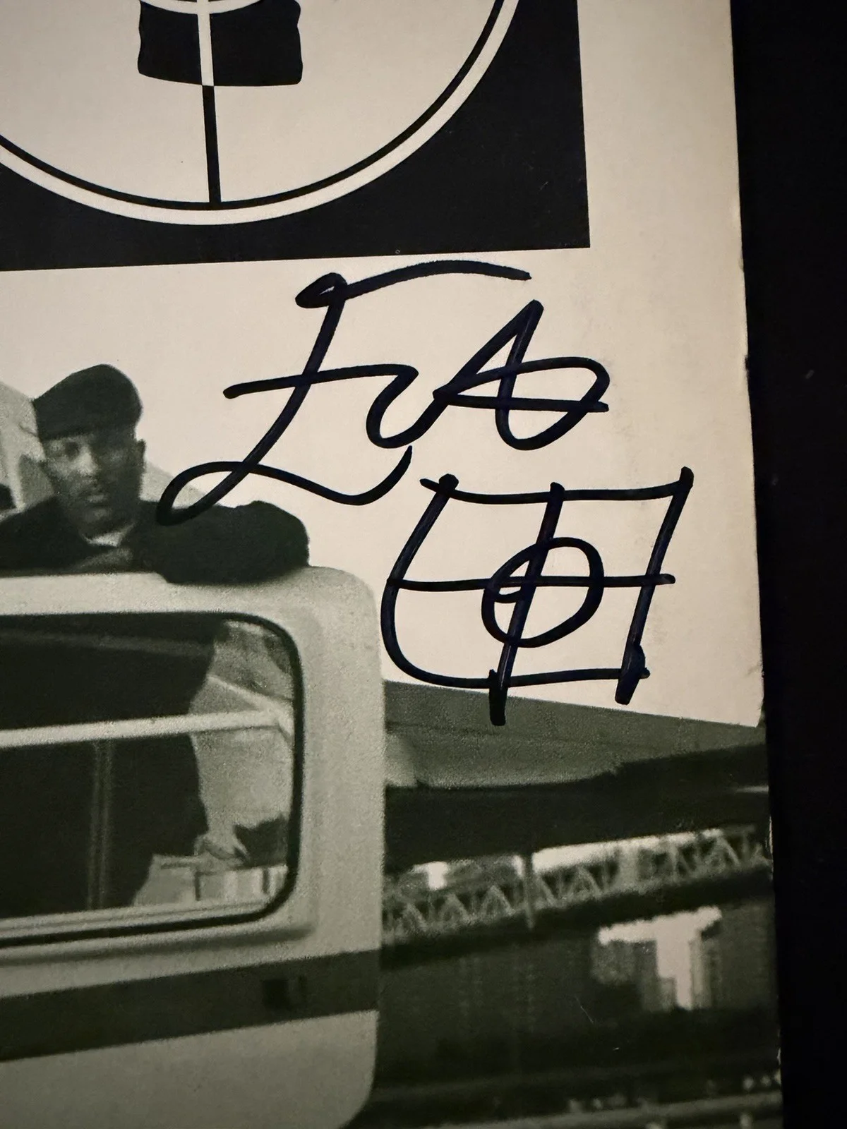 Public Enemy Give It Up LP signed by Chuck D And Flavor Flav Vinyl Autographed, изображение 3