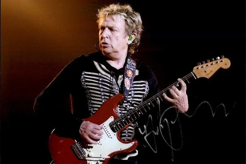 Andy Summers — The Police Andy Summers authentic signed 10X15 photo |CERT Autographed A0066