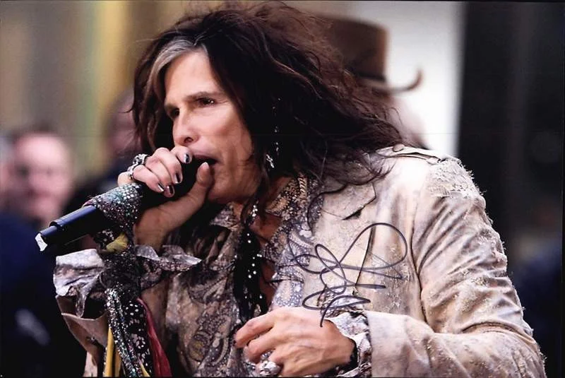 Steven Tyler — Aerosmith Steven Tyler authentic signed rock 10X15 photo |Cert Autographed A0015