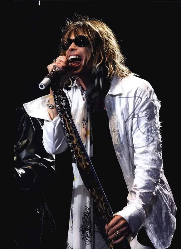 Steven Tyler — Aerosmith Steven Tyler authentic signed rock 10X15 photo |Cert Autographed A0035