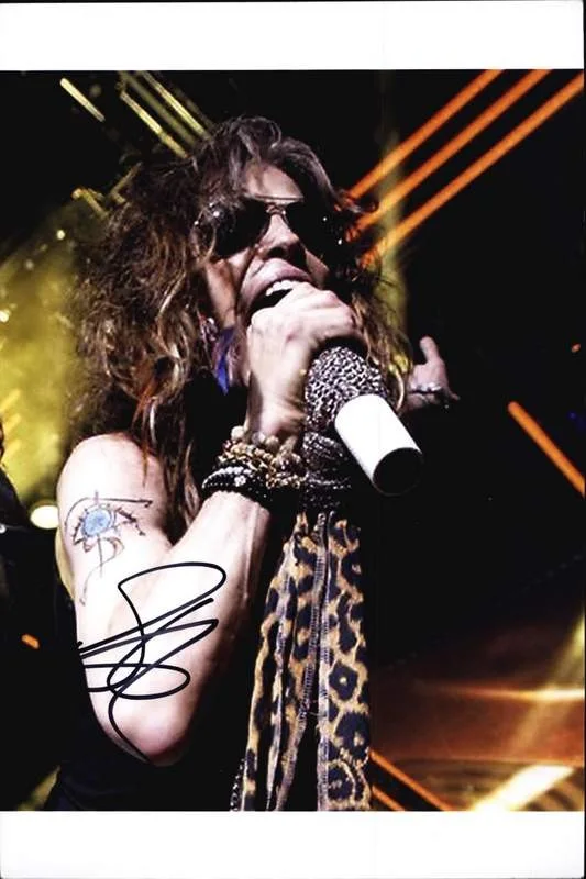 Steven Tyler — Aerosmith Steven Tyler authentic signed rock 10X15 photo |Cert Autographed A0009