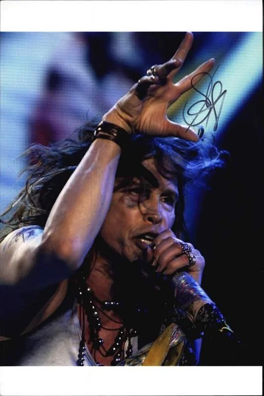 Steven Tyler — Aerosmith Steven Tyler authentic signed rock 10X15 photo |Cert Autographed A0029