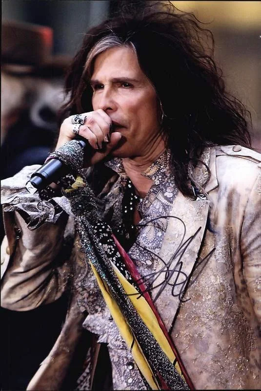 Steven Tyler — Aerosmith Steven Tyler authentic signed rock 10X15 photo |Cert Autographed A0014