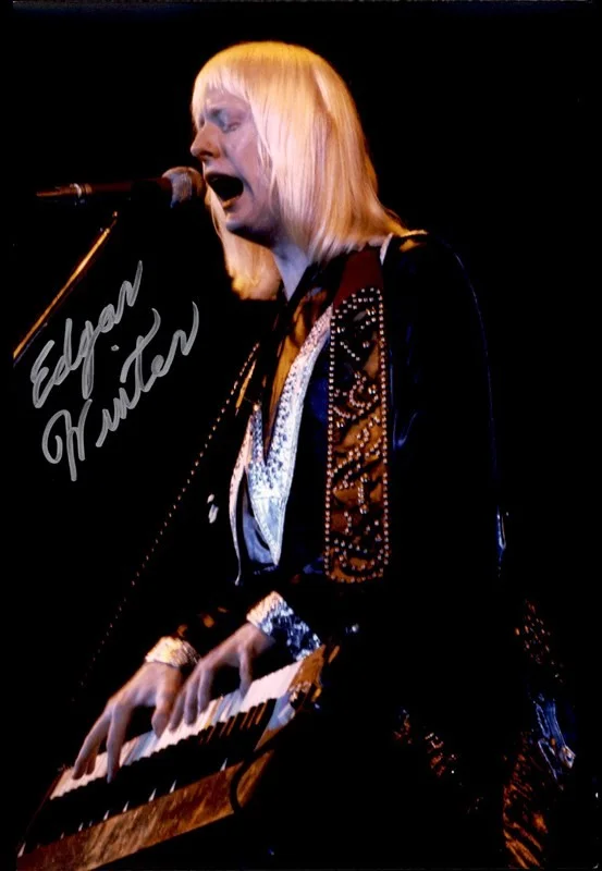 Edgar Winter — Edgar Winter Edgar Winter's White Trash signed 10x15 photo |CERT Autograph 26-d