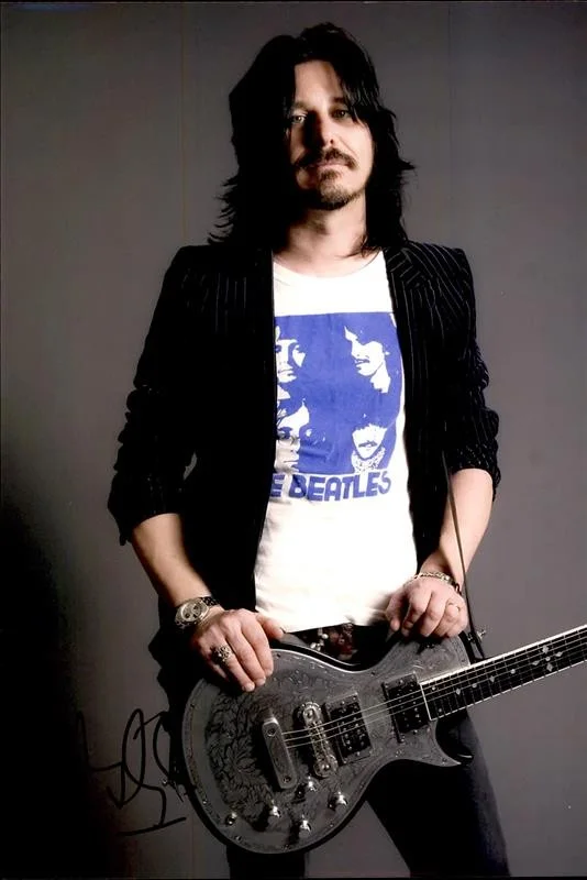Gilby Clarke — Gilby Clarke Guns N Roses Authentic signed 10x15 photo |CERT Autographed 26-m