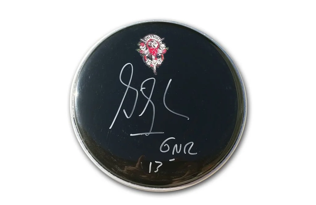 Gilby Clarke — Gilby Clarke Guns N Roses authentic signed Drumhead W/Cert Autographed 210DHa