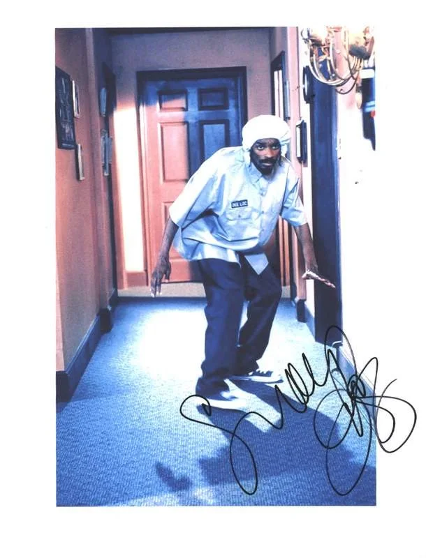 Snoop Dogg — Snoop Dogg Dog authentic signed rap 8x10 photo W/Certificate Autographed (A1115)