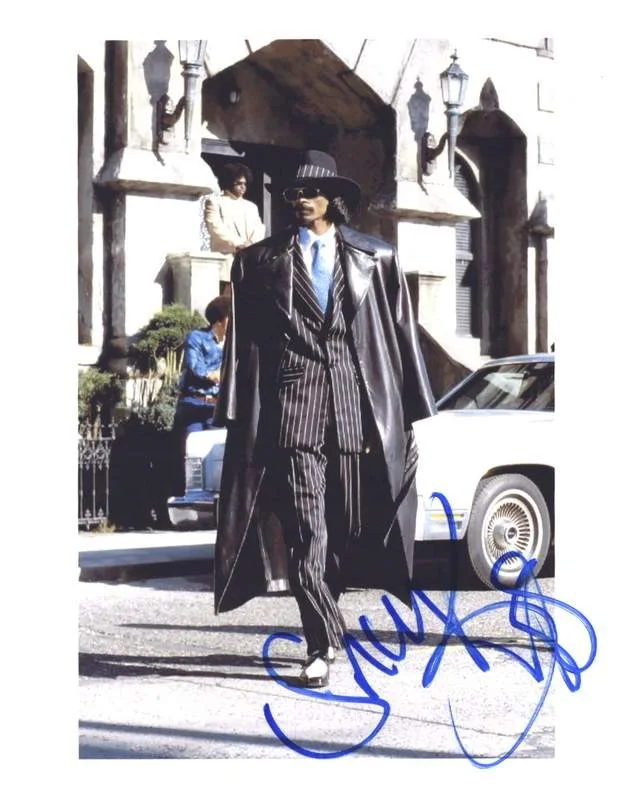 Snoop Dogg — Snoop Dogg Dog authentic signed rap 8x10 photo W/Certificate Autographed (A1113)