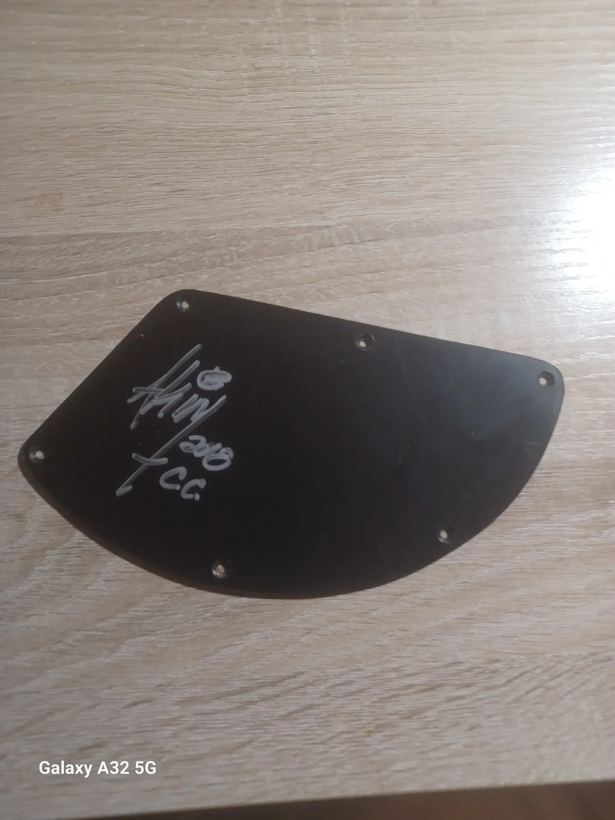 Guitar back cover autographed by Tini (Martina Stoessel) Argentine singer, image 2