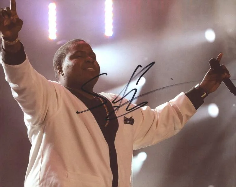 Sean Kingston — Sean Kingston authentic signed rap 8x10 photo W/Certificate Autographed (A1045)