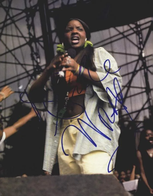 Nicole Wray — Nicole Wray authentic signed rap 8x10 magazine page W/Certificate Autographed 52