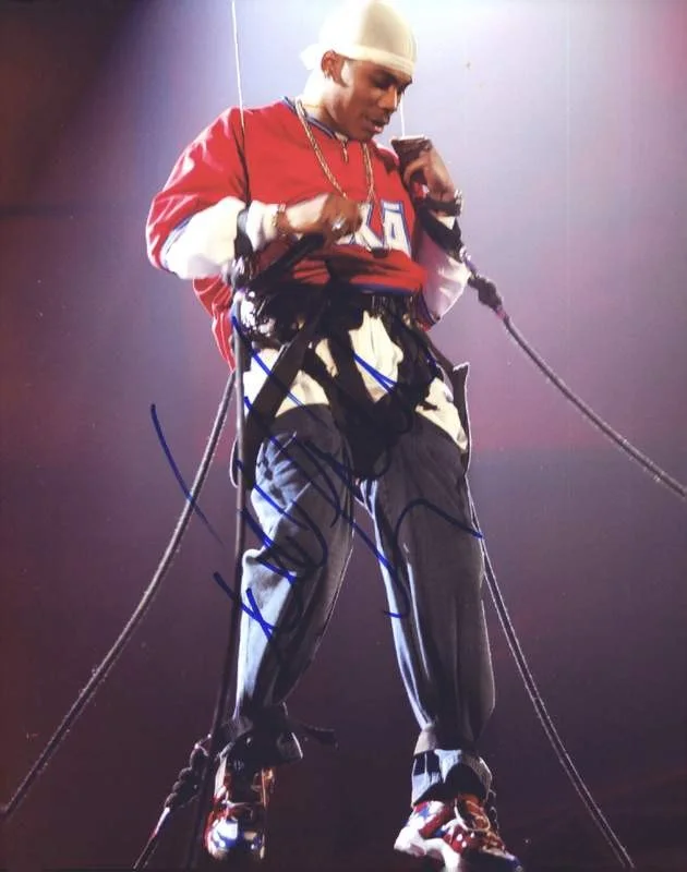 Nelly — Nelly Nell authentic signed rap 8x10 photo W/Certificate Autographed (A0988)
