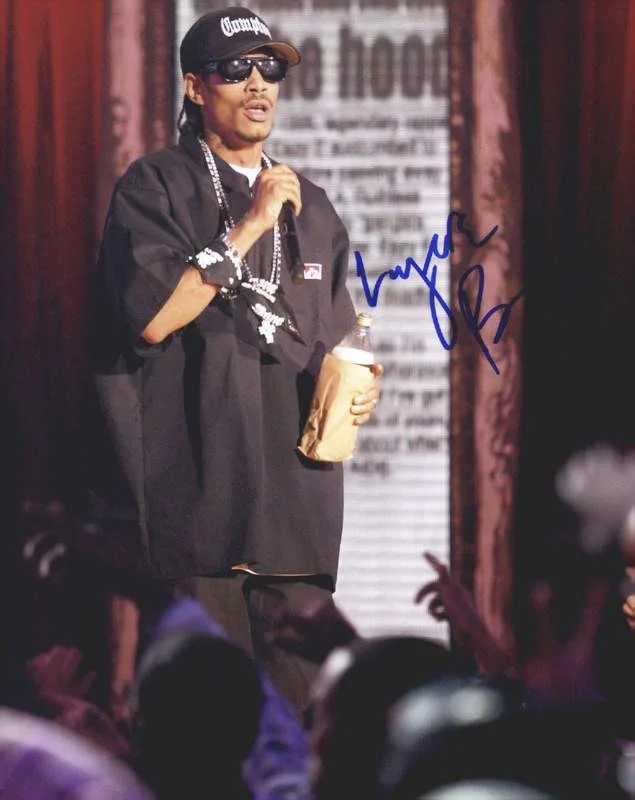 Layzie Bone — Layzie Bone Thugs N Harmony signed rap 8x10 photo W/Cert Autographed (A0804)