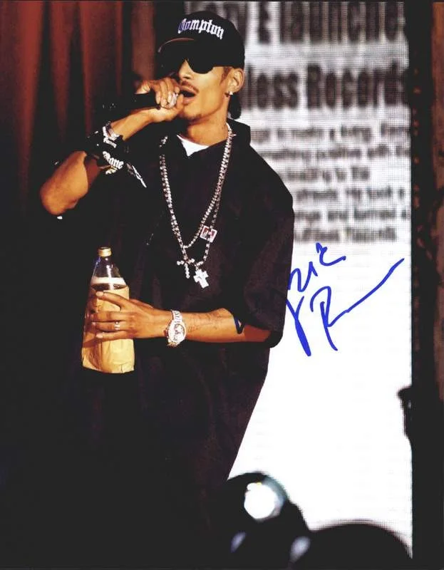 Layzie Bone — Layzie Bone Thugs N Harmony signed rap 8x10 photo W/Cert Autographed (A0815)
